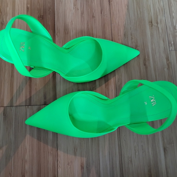 Zara neon green sling back heels - Picture 2 of 4